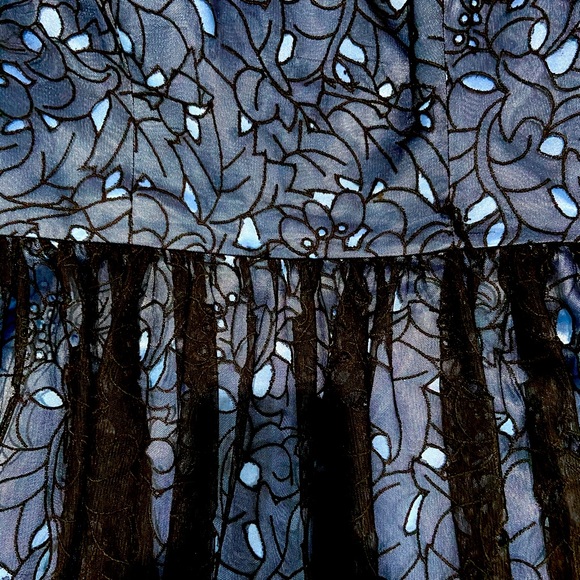 Beautiful strapless ladies short formal dress - Picture 2 of 3